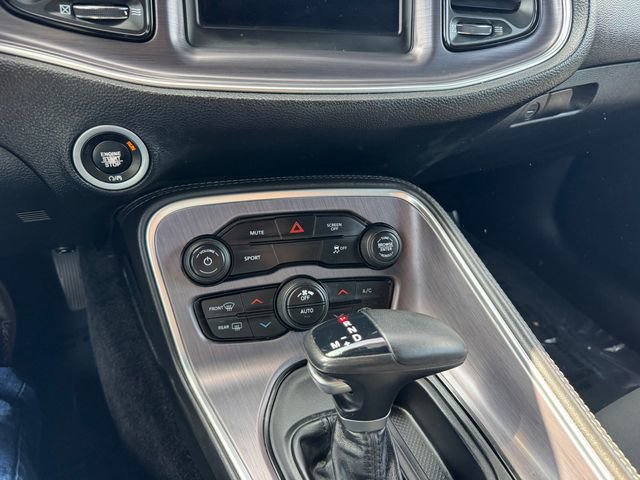 Used 2018 Dodge Challenger SXT w/ Blacktop Package image 20