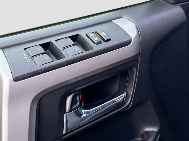 Used 2014 Toyota 4Runner SR5 image 18