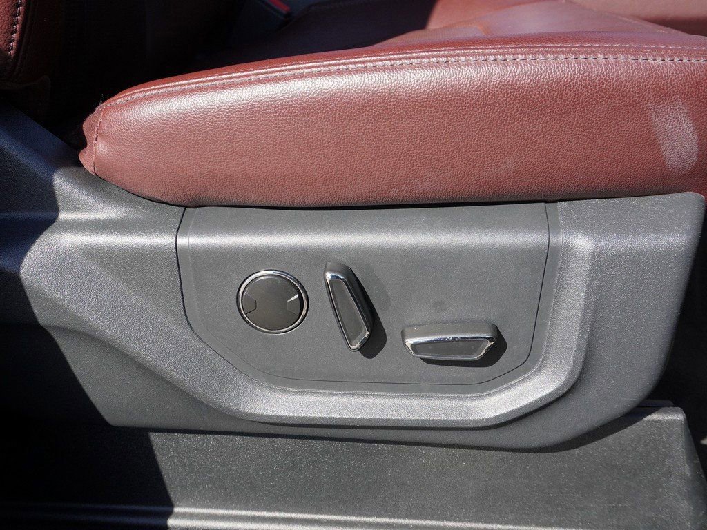 Used 2024 Ford Expedition Limited image 35