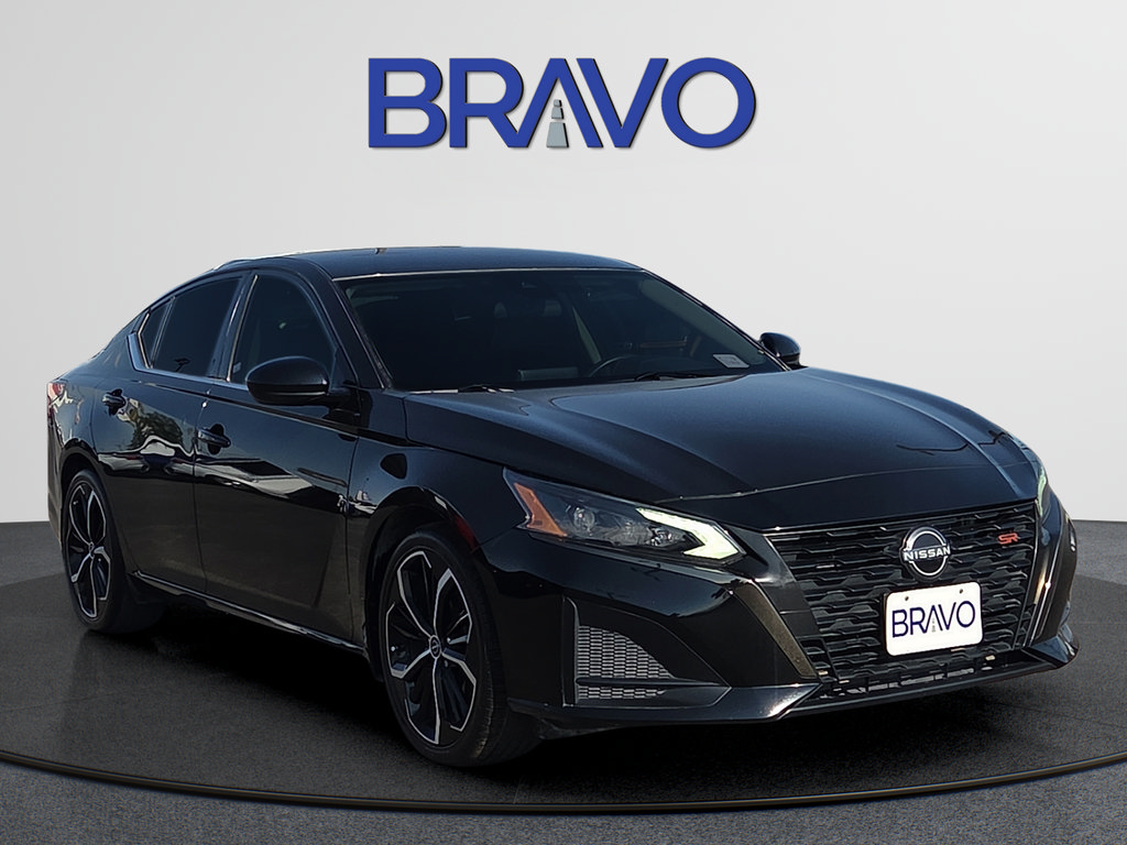 Used 2023 Nissan Altima 2.5 SR FWD image 6