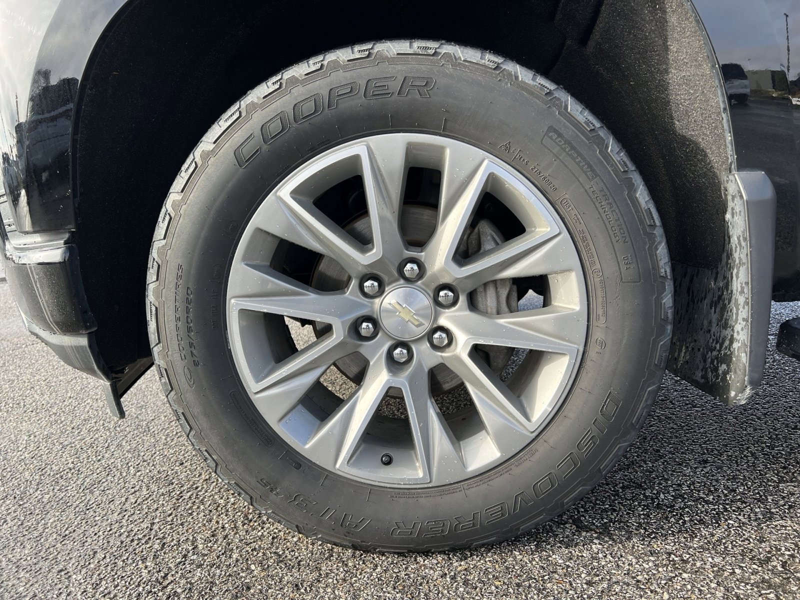 Used 2019 Chevrolet Silverado 1500 High Country w/ Z71 Off-Road Package image 12