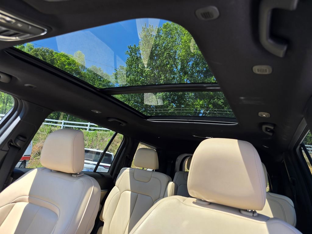 Used 2023 Jeep Grand Cherokee L Limited AWD/4WD image 12