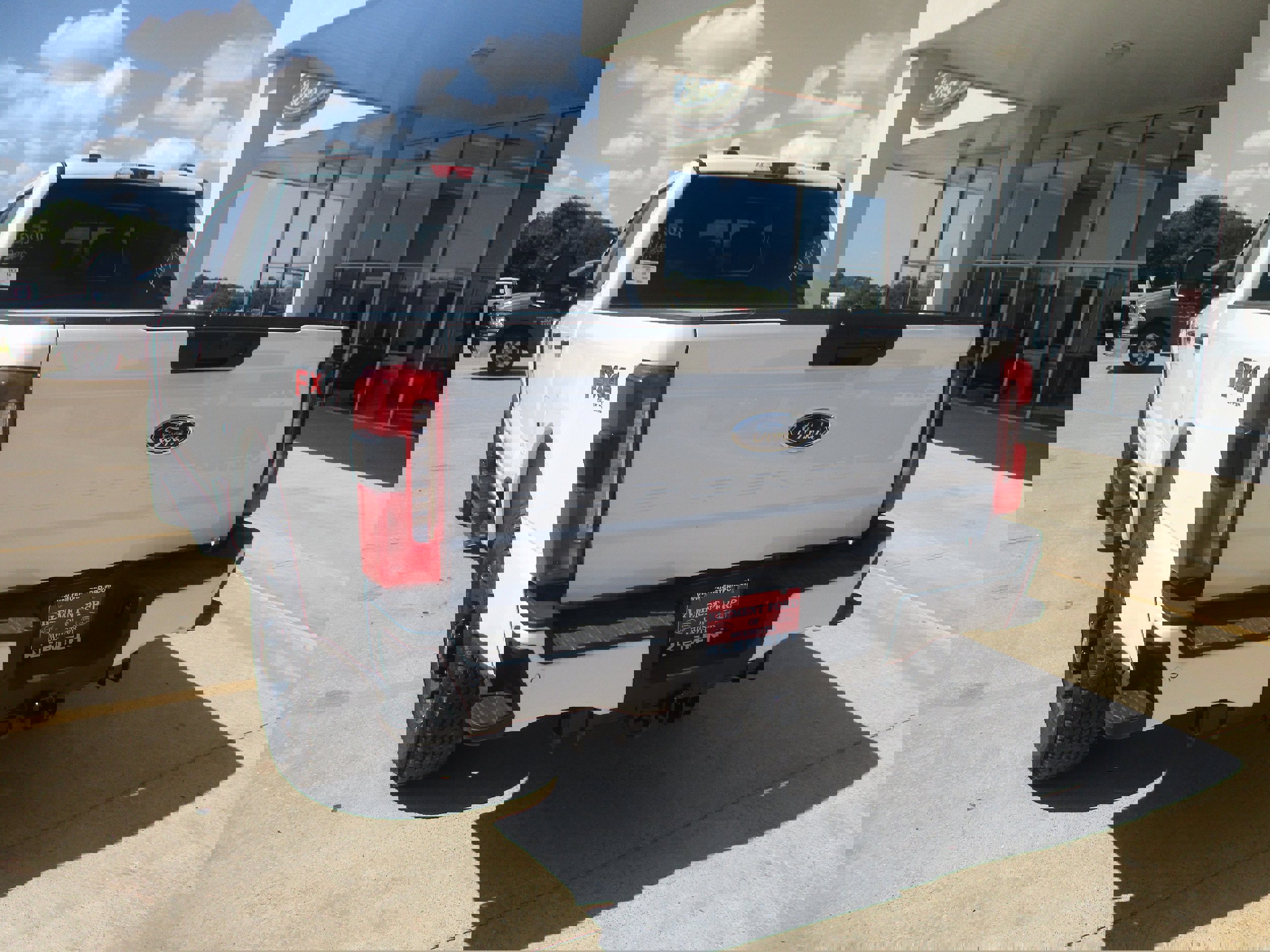 New 2026 Ford F250 4x4 Crew Cab Super Duty image 2