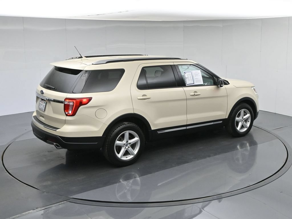 Certified 2018 Ford Explorer XLT w/ Equipment Group 201A FWD image 45