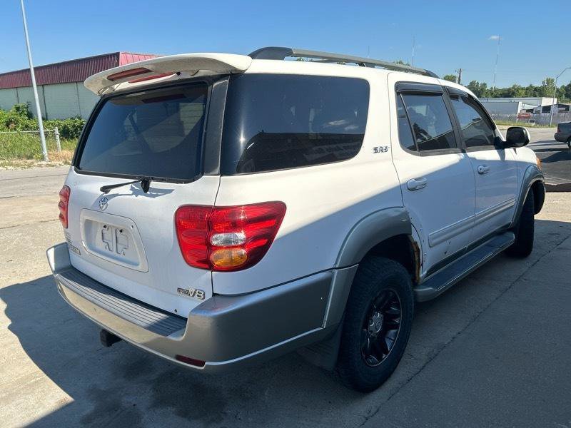 Used 2003 Toyota Sequoia SR5 RWD image 3