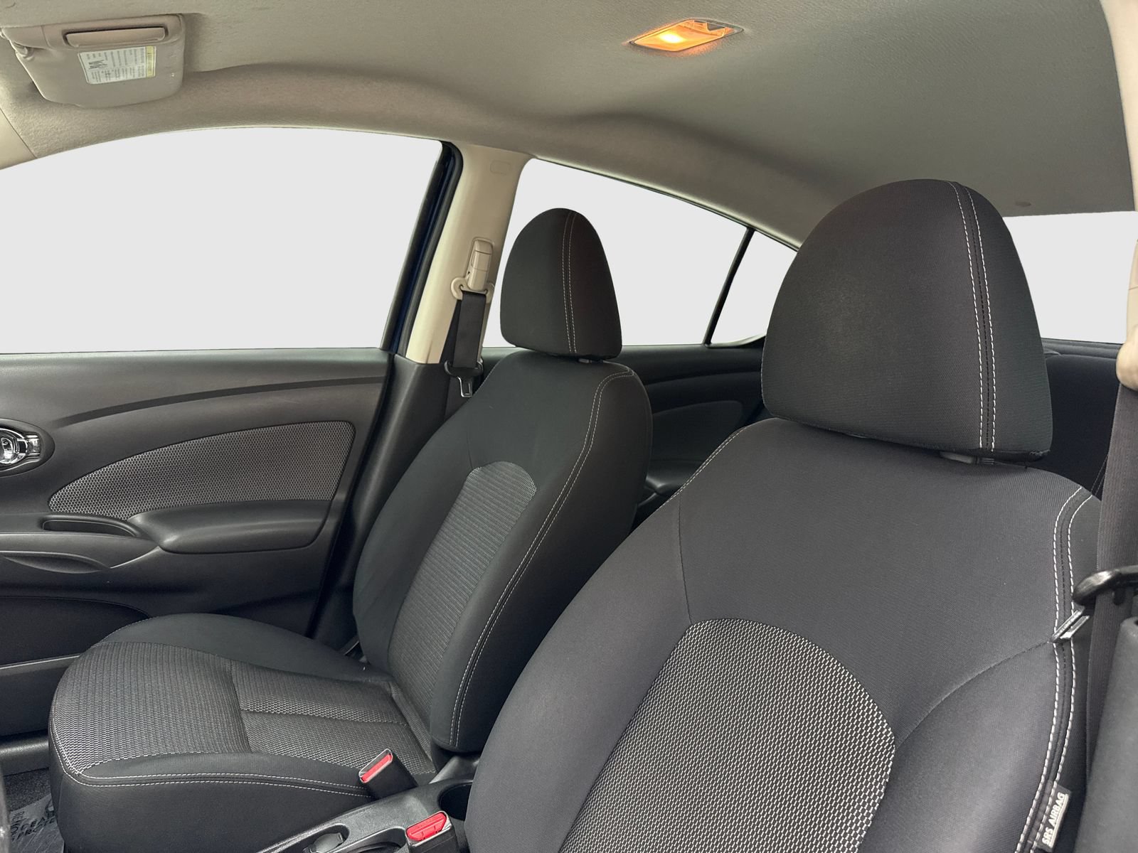 Used 2014 Nissan Versa SV FWD image 15