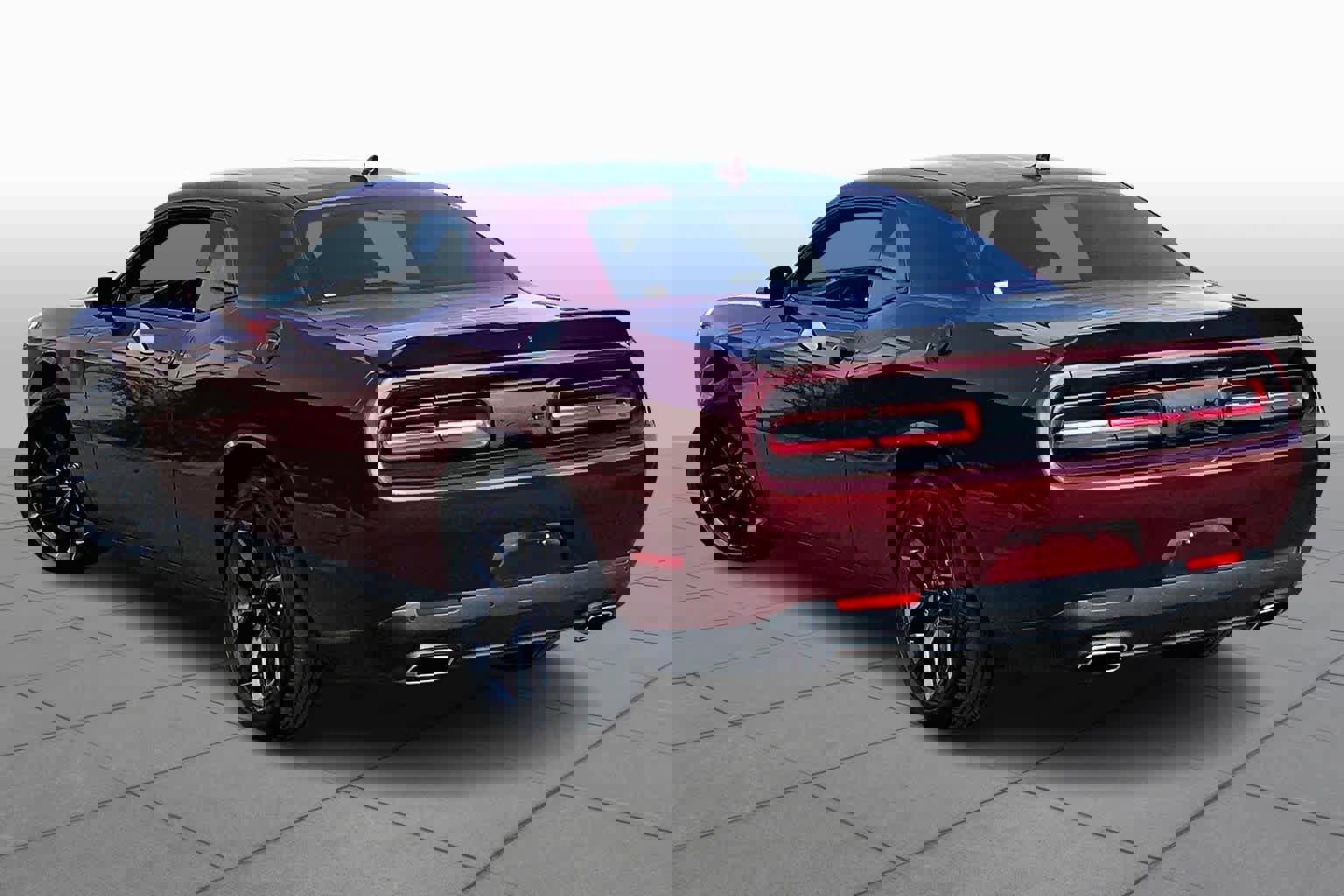 Used 2023 Dodge Challenger SXT w/ Plus Package image 9