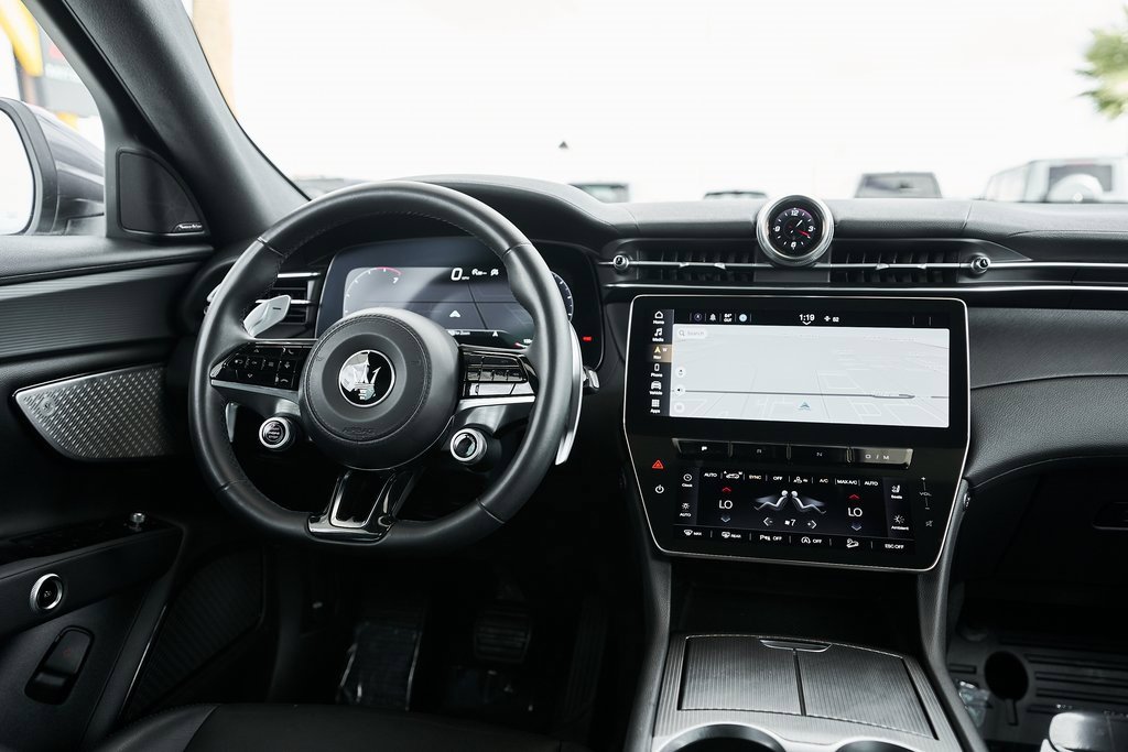 Used 2023 Maserati Grecale GT image 39
