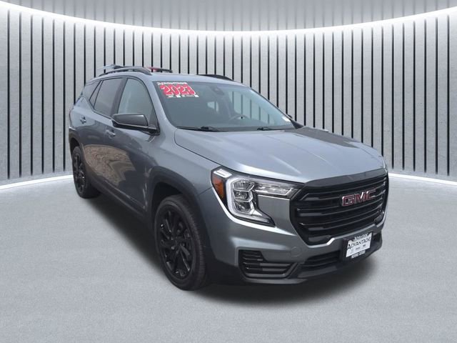 Used 2023 GMC Terrain SLE w/ Driver Convenience Package AWD/4WD image 1