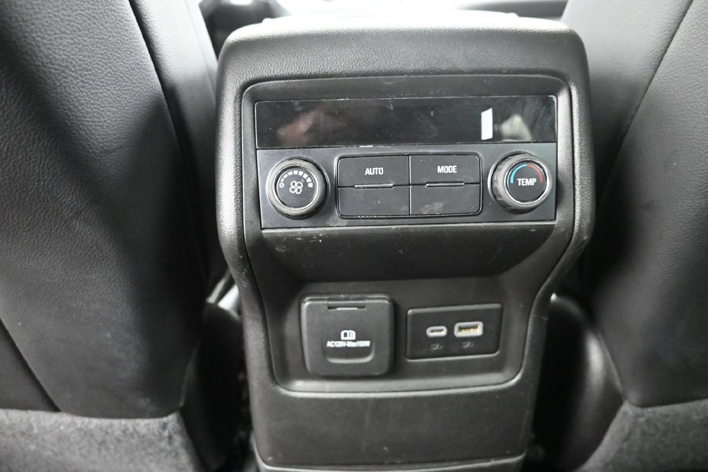 Used 2023 GMC Acadia SLT AWD/4WD image 17