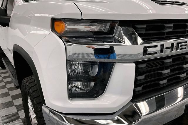 Used 2020 Chevrolet Silverado 2500 LT w/ Convenience Package image 29