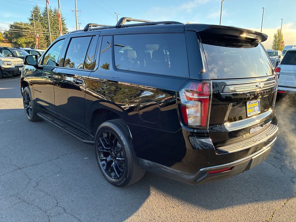 Used 2022 Chevrolet Suburban RST w/ Luxury Package AWD/4WD image 5