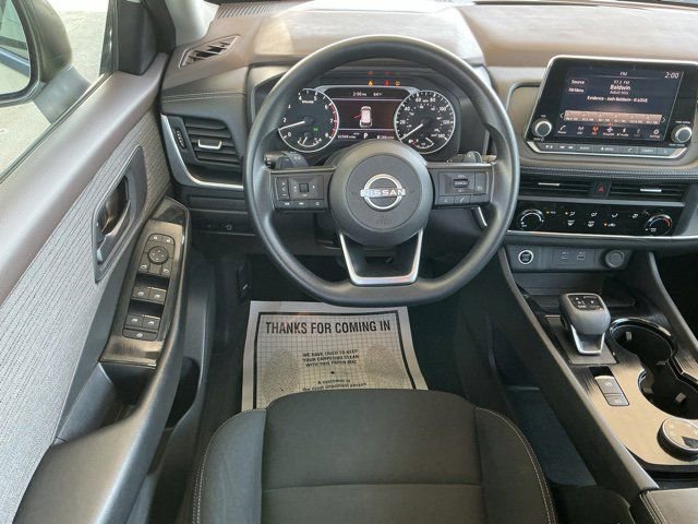 Used 2023 Nissan Rogue S AWD/4WD image 11