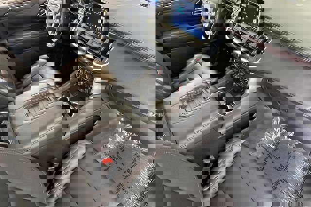 Used 2023 Chevrolet Suburban LT AWD/4WD image 19