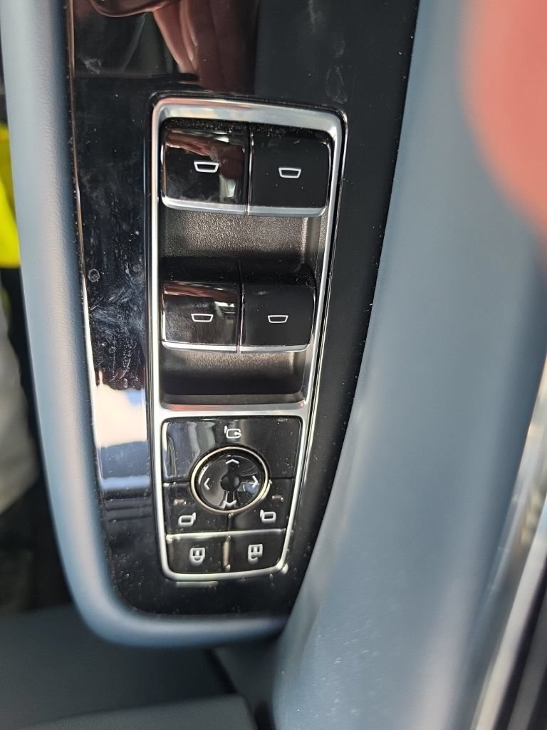 Certified 2026 Cadillac Escalade IQ Luxury 2 AWD/4WD image 21