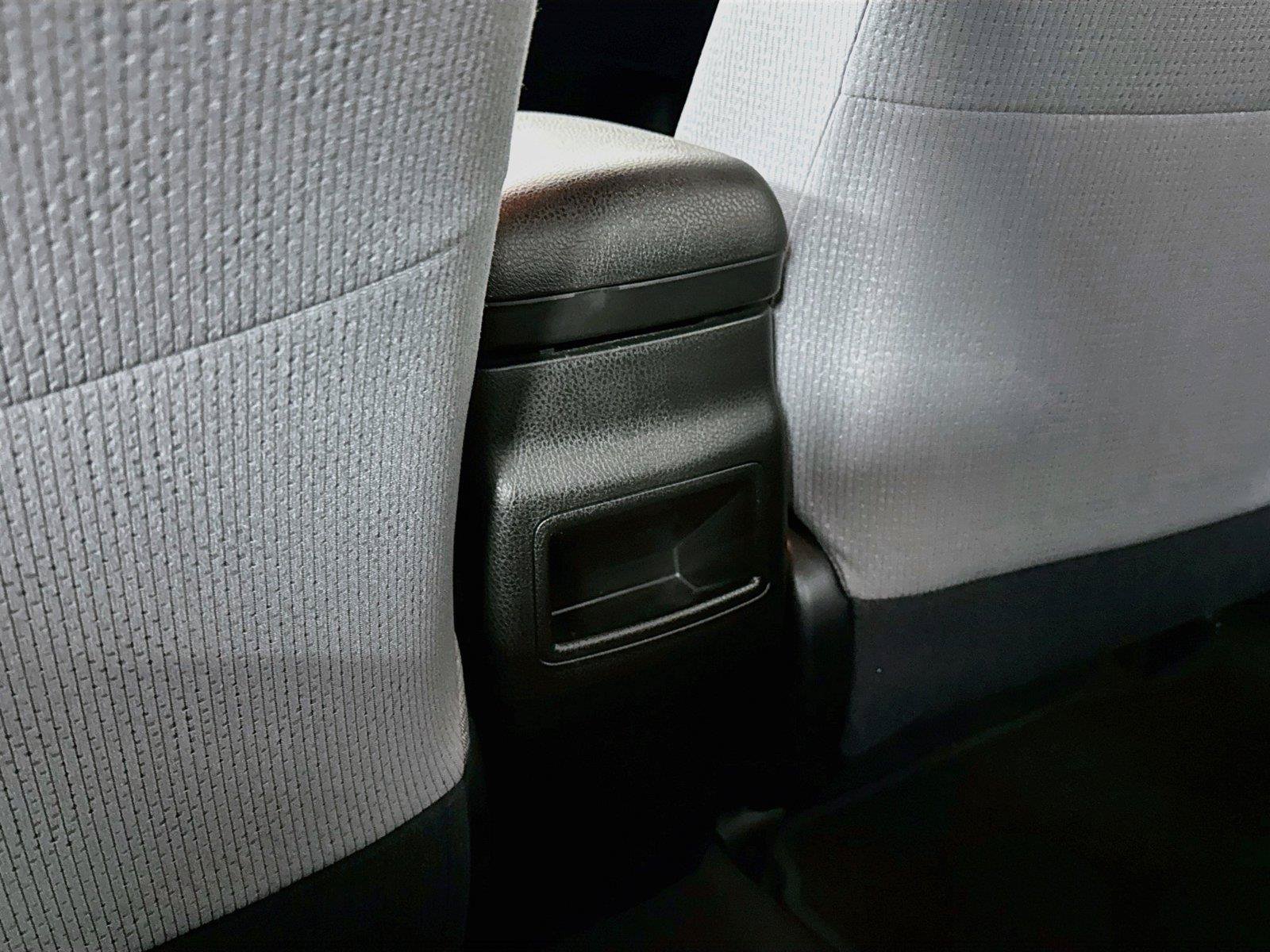 Used 2018 Toyota Corolla L FWD image 30