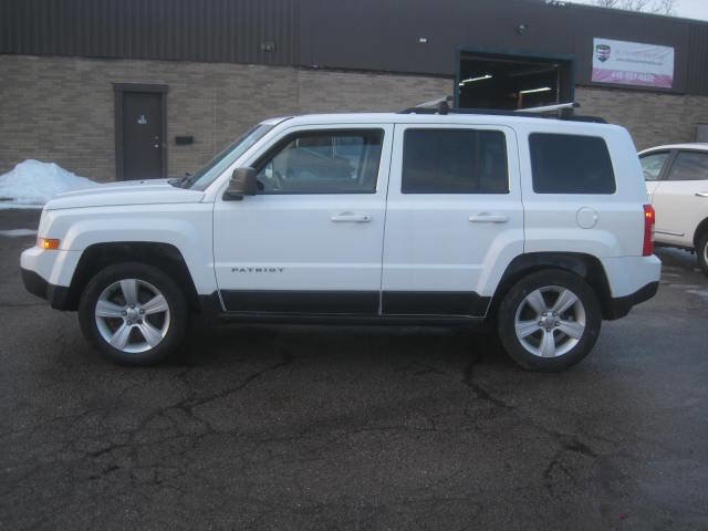 Used 2016 Jeep Patriot Latitude image 8