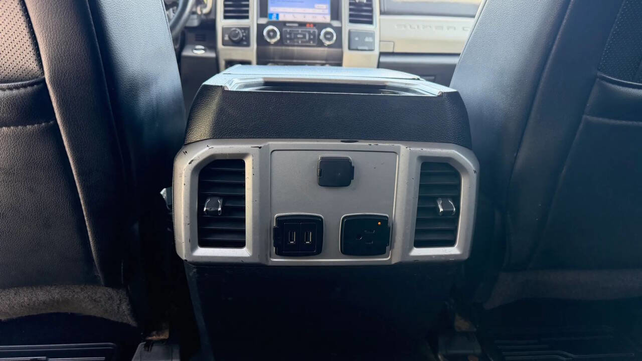 Used 2019 Ford F350 Lariat w/ Lariat Ultimate Package AWD/4WD image 19