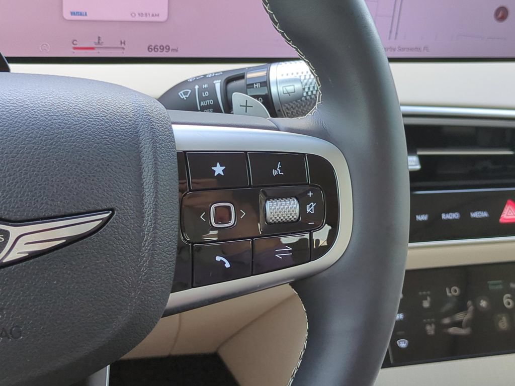 Used 2026 Genesis GV70 2.5T Advanced AWD/4WD image 25
