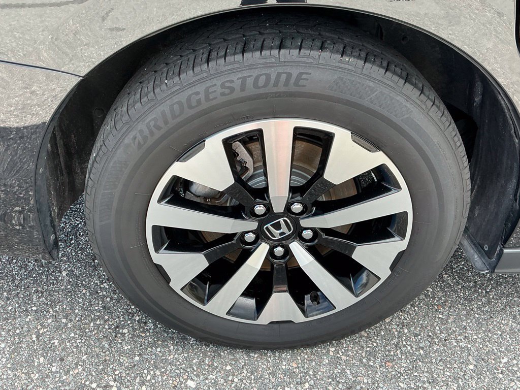 Certified 2025 Honda Odyssey EX-L image 16