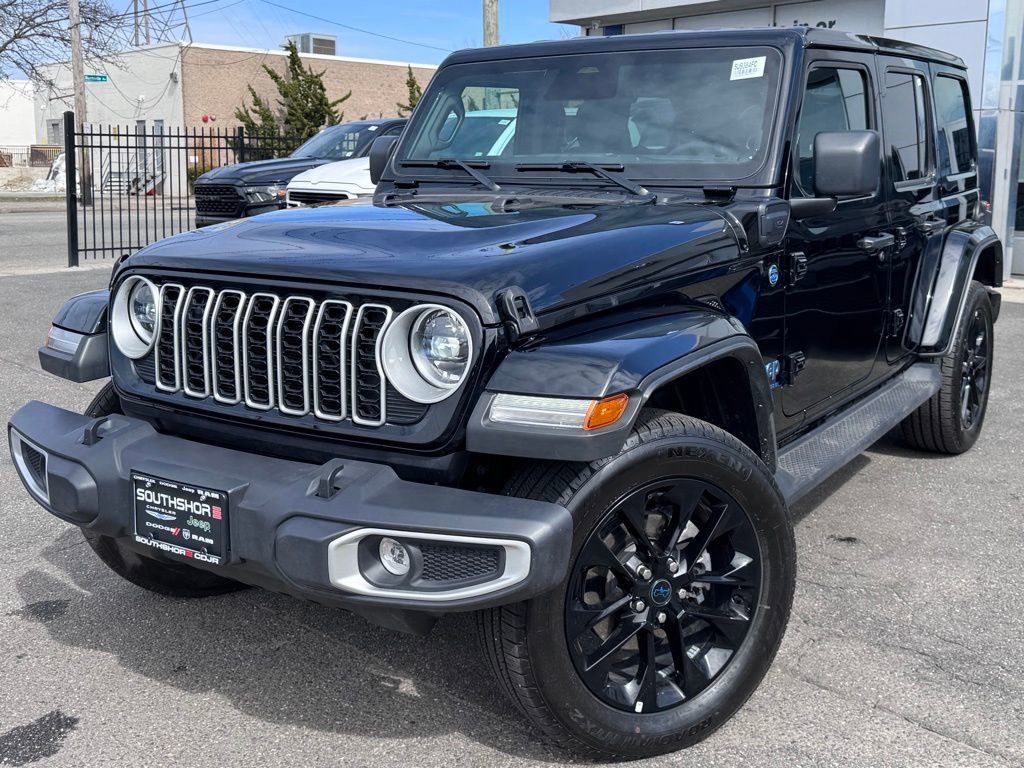 Certified 2025 Jeep Wrangler Unlimited Sahara image 3