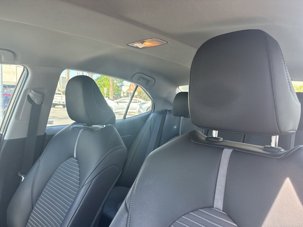 Used 2018 Toyota Camry SE FWD image 15