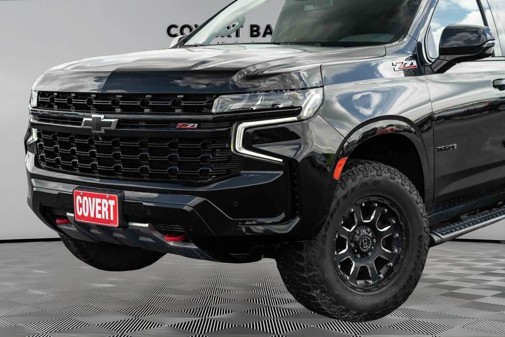 Used 2023 Chevrolet Tahoe Z71 w/ Luxury Package AWD/4WD image 7