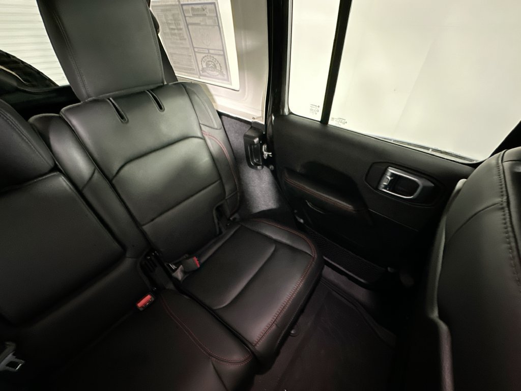 Used 2025 Jeep Wrangler Unlimited Rubicon AWD/4WD image 14