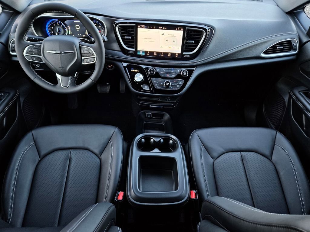 New 2026 Chrysler Pacifica Select image 10
