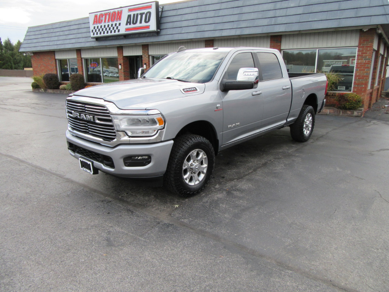 Used 2024 RAM 2500 Laramie image 4