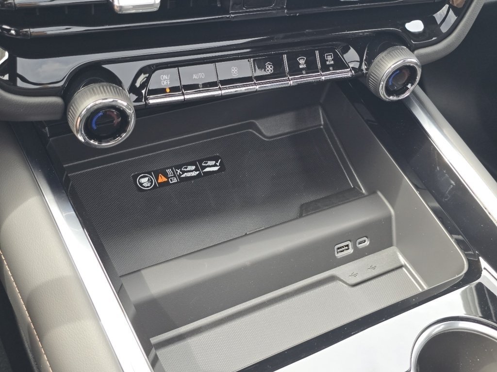 New 2026 Chevrolet Tahoe High Country AWD/4WD image 7