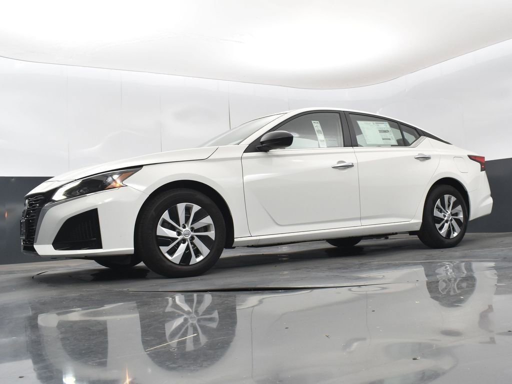 Used 2025 Nissan Altima 2.5 S image 37