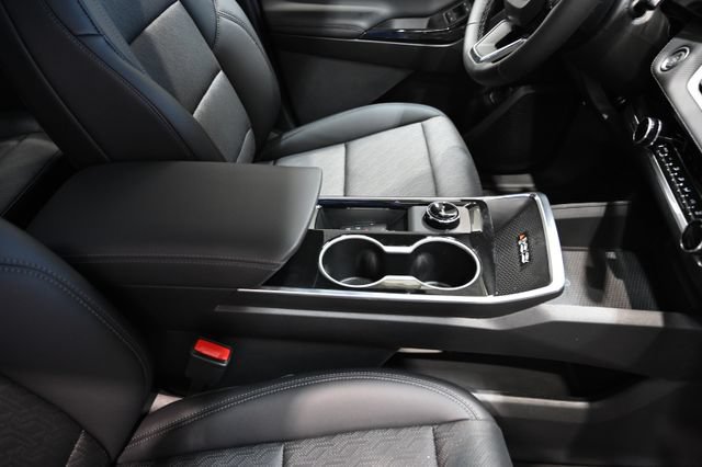 New 2027 Chevrolet Equinox LT w/ Convenience Package II FWD image 20