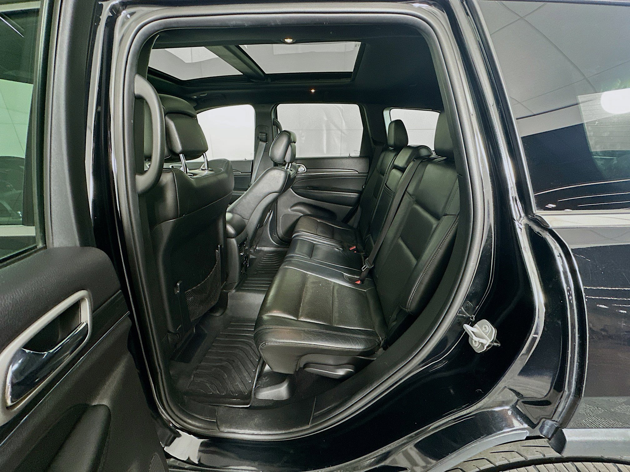 Used 2019 Jeep Grand Cherokee Limited w/ Luxury Group II RWD image 30