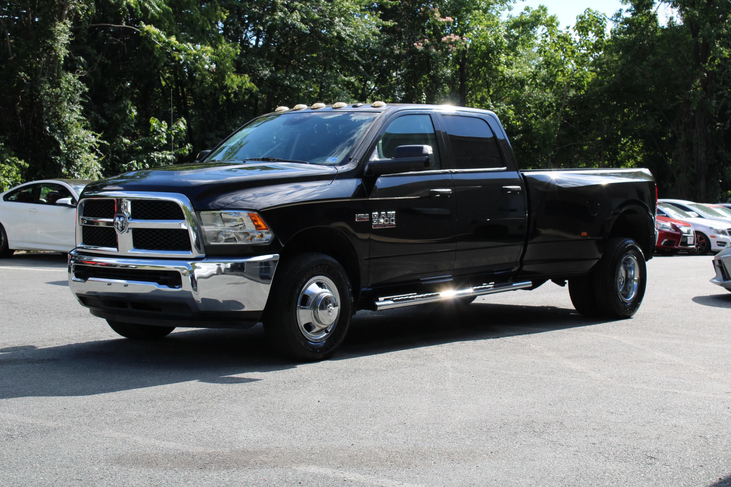 Used 2016 RAM 3500 Tradesman w/ Chrome Appearance Group RWD image 4