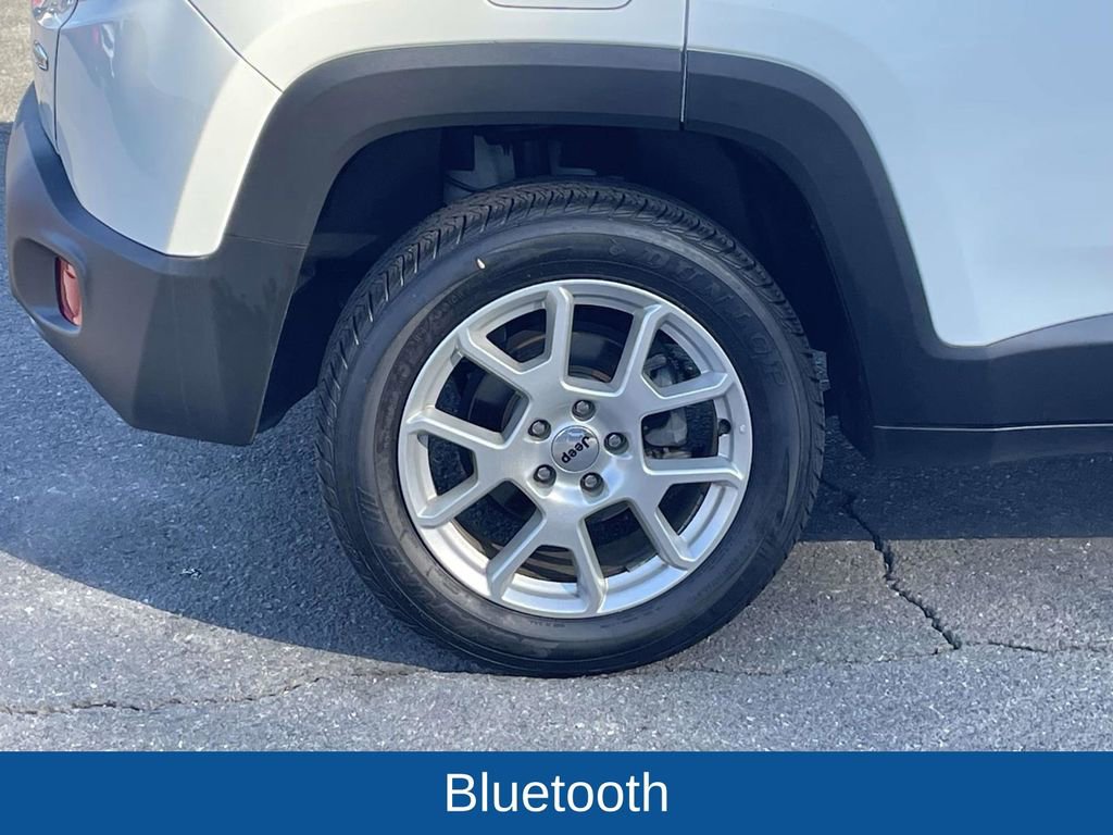 Used 2022 Jeep Renegade Latitude w/ Convenience Group image 12