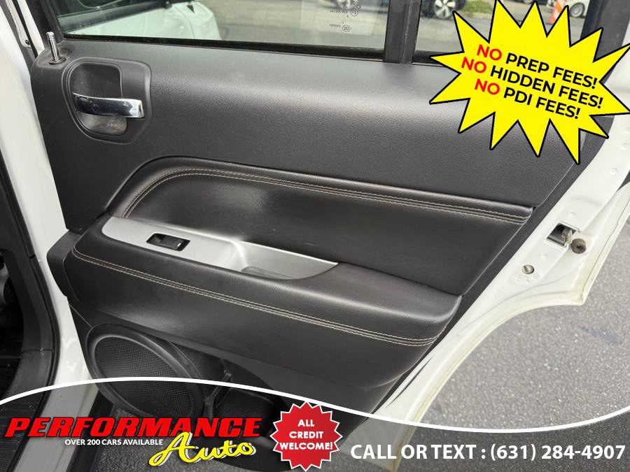 Used 2014 Jeep Compass Latitude image 26