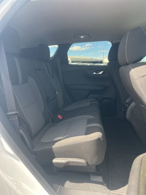 Used 2025 Chevrolet Blazer LT AWD/4WD image 30