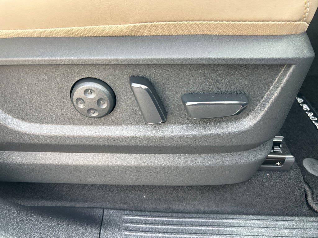 New 2026 Nissan Armada Platinum image 24