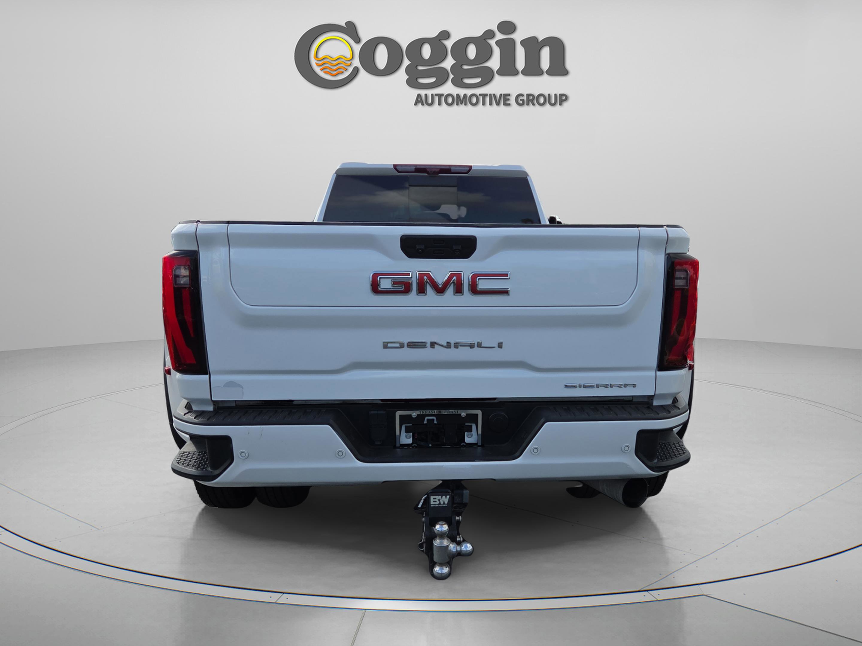 Used 2024 GMC Sierra 3500 Denali w/ Denali Reserve Package image 5