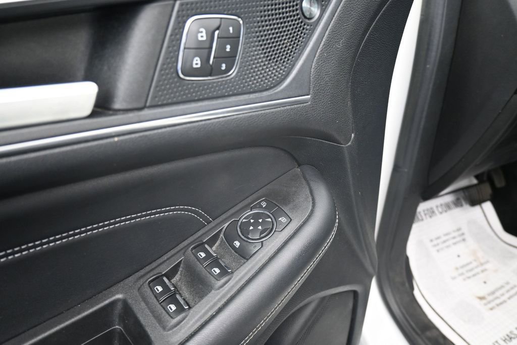 Used 2022 Ford Edge Titanium AWD/4WD image 24