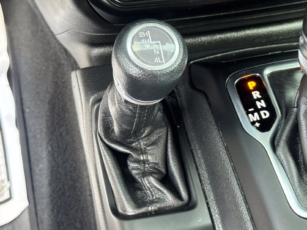 Used 2023 Jeep Wrangler Unlimited Sport AWD/4WD image 42