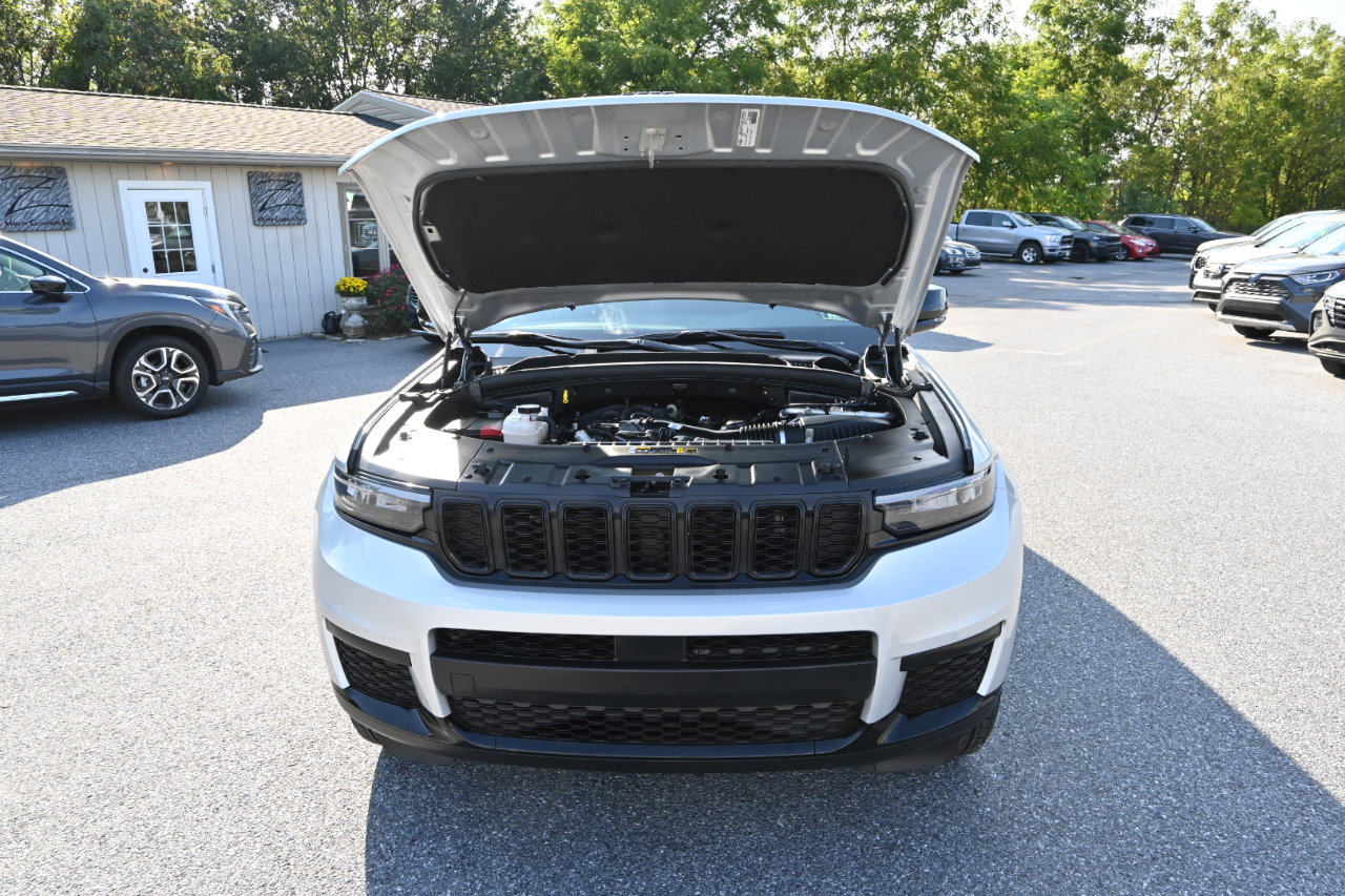 Used 2024 Jeep Grand Cherokee L Laredo image 41