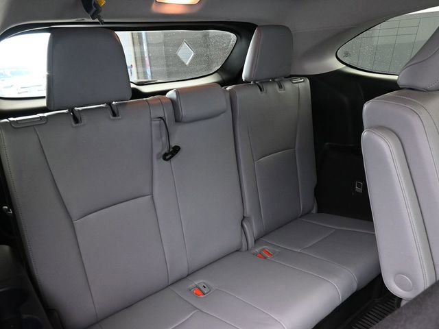 Used 2020 Toyota Highlander Limited FWD image 46