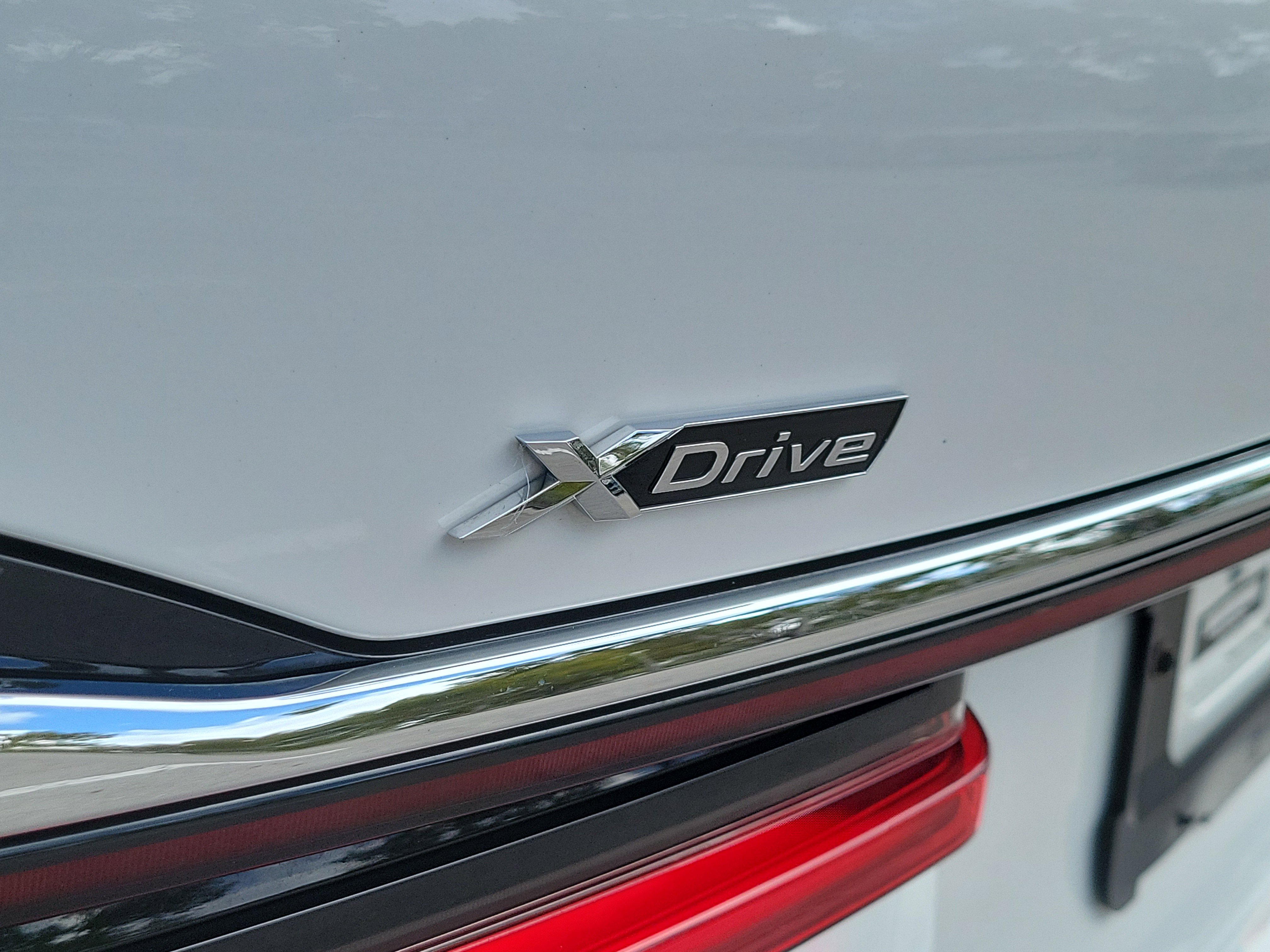 Used 2022 BMW 750i xDrive w/ M Sport Package image 6