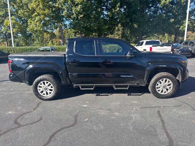 Used 2025 Toyota Tacoma SR5 AWD/4WD image 2