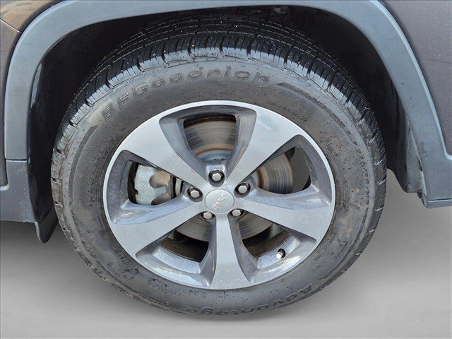 Used 2019 Jeep Cherokee Limited AWD/4WD image 18