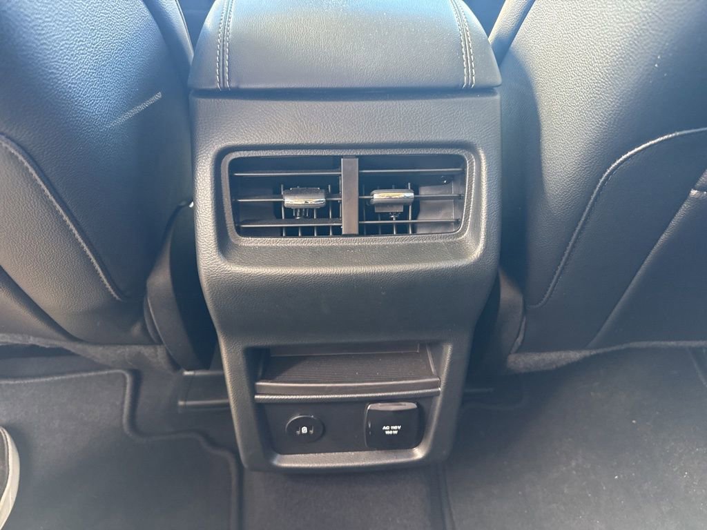 Used 2024 Ford Edge Titanium image 27