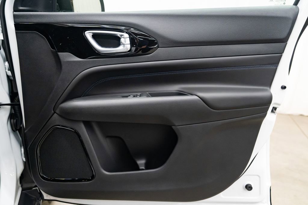 New 2026 Jeep Compass Latitude image 25