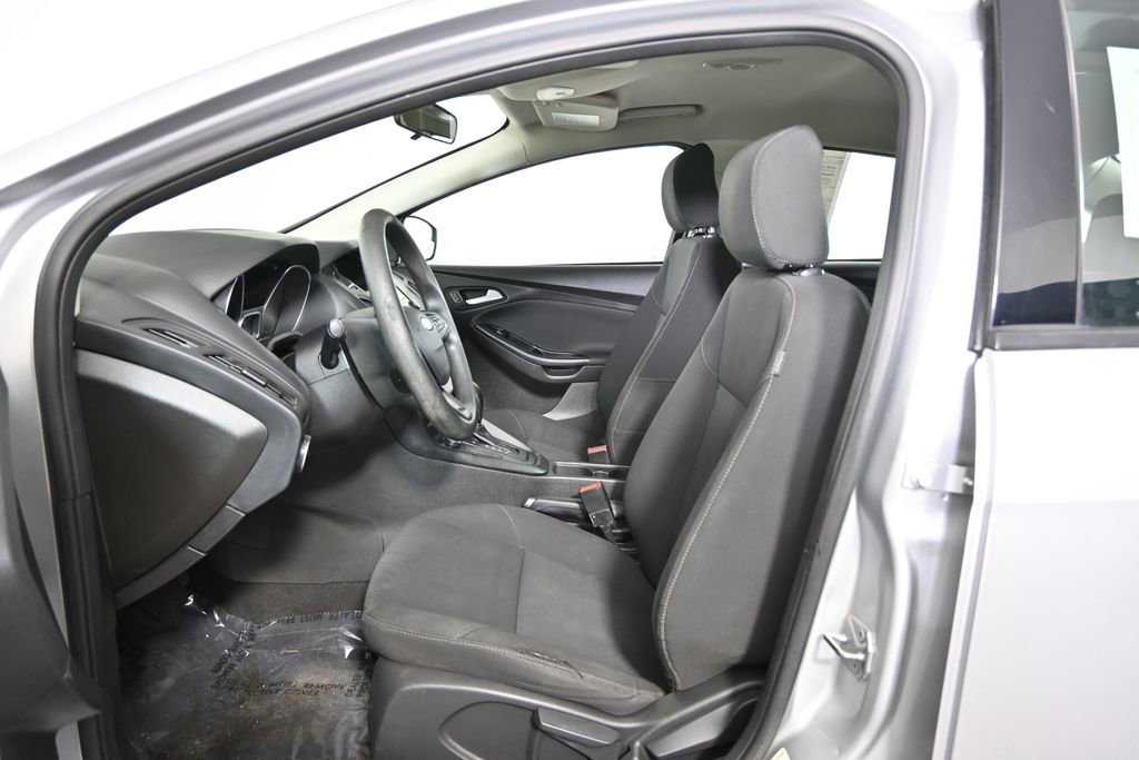 Used 2017 Ford Focus SE FWD image 20